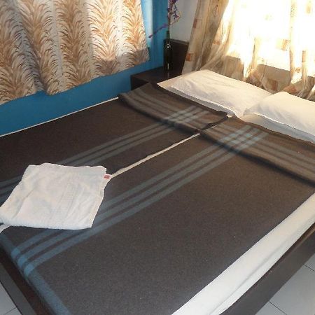 Hotel Abhishek Насик Экстерьер фото